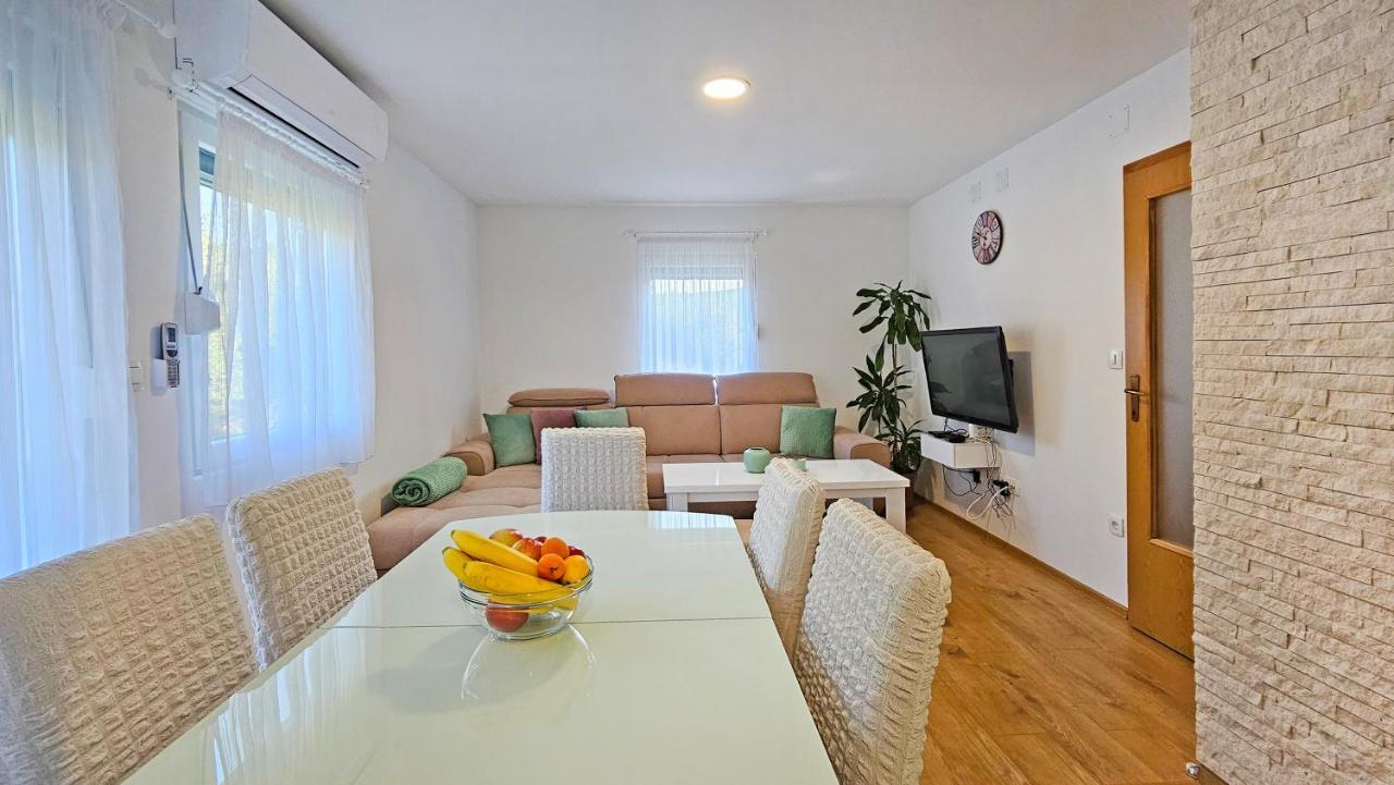 Holiday Home Natura With Private Pool Мостар Екстер'єр фото