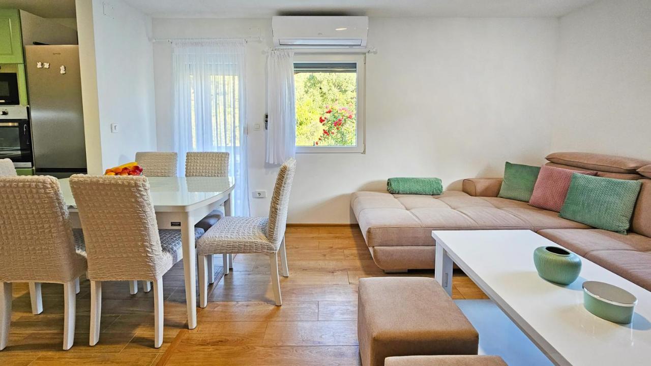 Holiday Home Natura With Private Pool Мостар Екстер'єр фото